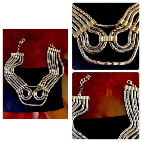 BCBGMAXAZRIA statement necklace - Picture 1 of 1